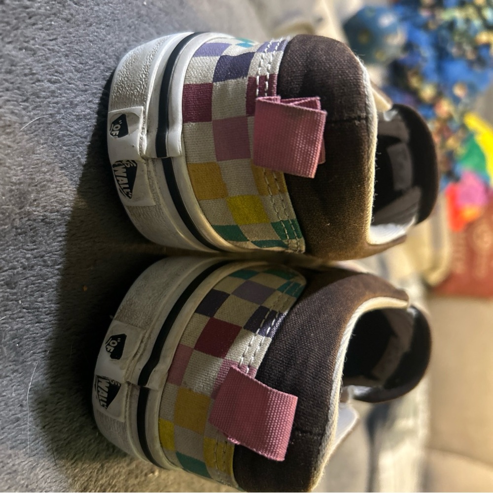 Vans - Picture 5 of 6
